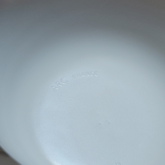 Set of 3 ARC France Bowls - Picture 3 of 6